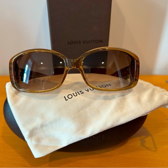 Authentic Louis Vuitton Sunglasses - Picture 2 of 8